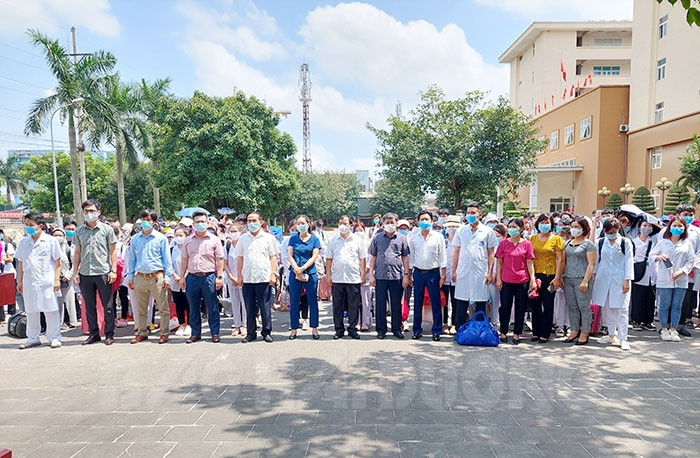 267 officials, students of Hai Duong Medical Technical University to assist Bac Giang, Bac Ninh in fighting epidemic